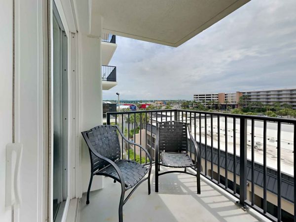 Fort Walton Beach Condo with Pool and Gulf Views