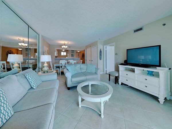 Fort Walton Beach Condo with Pool and Gulf Views