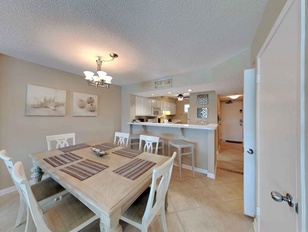 Fort Walton Beach Condo with Pool and Gulf Views