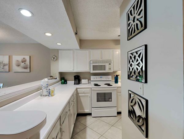 Fort Walton Beach Condo with Pool and Gulf Views