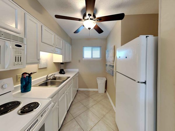 Fort Walton Beach Condo with Pool and Gulf Views