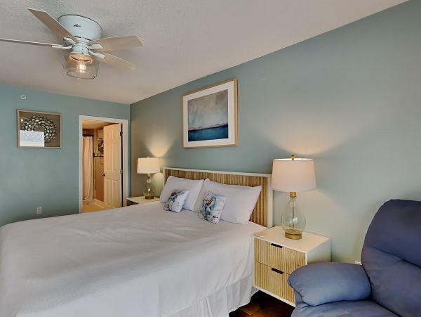 Fort Walton Vacation Rental: Beachfront Bliss Awaits You