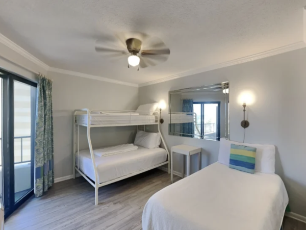 NEW ARRIVAL! Three Bedroom Beachfront  Sleeps Ten Great Pricing