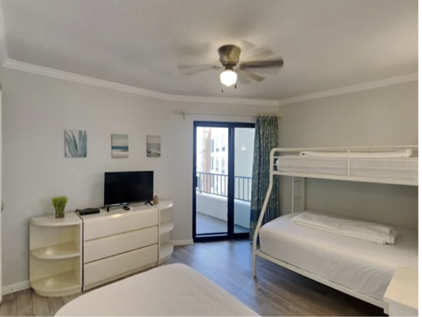 NEW ARRIVAL! Three Bedroom Beachfront  Sleeps Ten Great Pricing