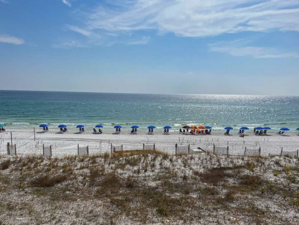 NEW ARRIVAL! Three Bedroom Beachfront  Sleeps Ten Great Pricing