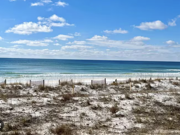 NEW ARRIVAL! Three Bedroom Beachfront  Sleeps Ten Great Pricing