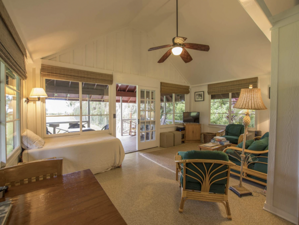 Beachfront Hanalei Bay Retreat Main House Plus Guest Cottage