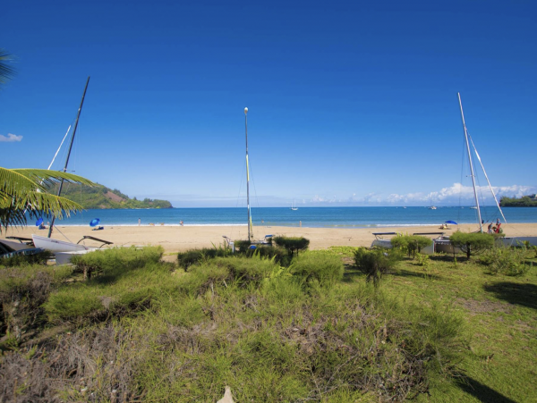 Beachfront Hanalei Bay Retreat Main House Plus Guest Cottage
