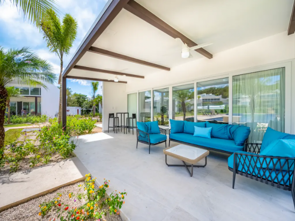 Playa Avellanas Vacation Home with 3 Bedrooms & Shared Pool