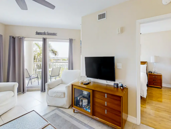 Treasure Island Vacation Condo with 2 Bedroom