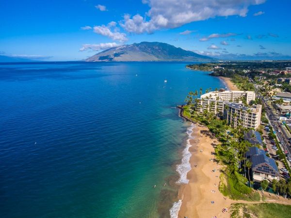 Prime Location Beautiful Vacation Condo in Kihei Sleeps 4 Guests