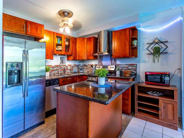 Prime Location Beautiful Vacation Condo in Kihei Sleeps 4 Guests