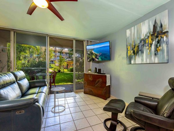 Prime Location Beautiful Vacation Condo in Kihei Sleeps 4 Guests