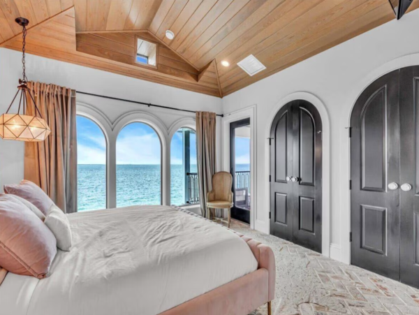 Anna Maria Island Beachfront Home With Private Pool