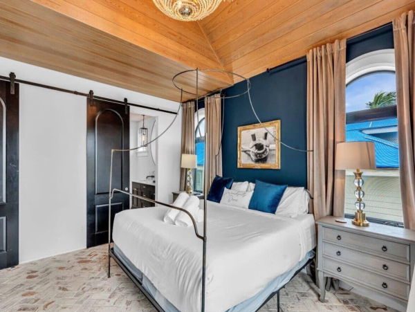 Anna Maria Island Beachfront Home With Private Pool