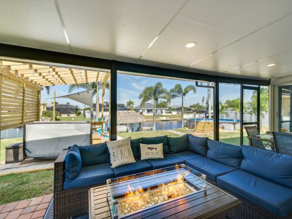 Cape Coral Water Front Home with Private Pool , Hot Tub & Boat Dock