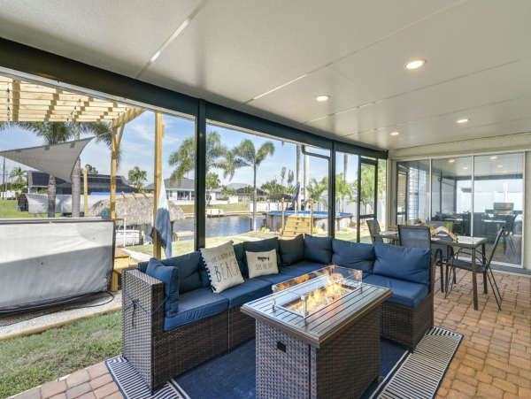 Cape Coral Water Front Home with Private Pool , Hot Tub & Boat Dock