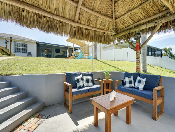 Cape Coral Water Front Home with Private Pool , Hot Tub & Boat Dock