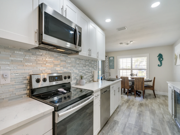 Cape Coral Water Front Home with Private Pool , Hot Tub & Boat Dock