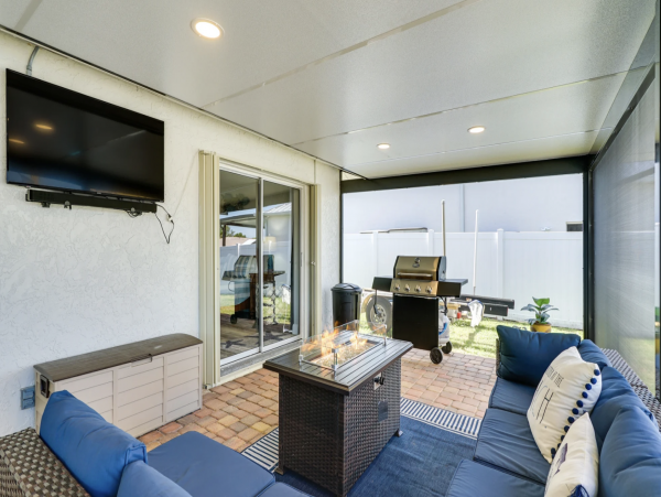 Cape Coral Water Front Home with Private Pool , Hot Tub & Boat Dock