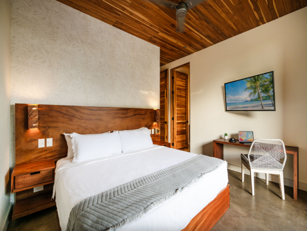 Playa Tamarindo Luxury Villa with 6 Bedroom, Pool & Hot Tub
