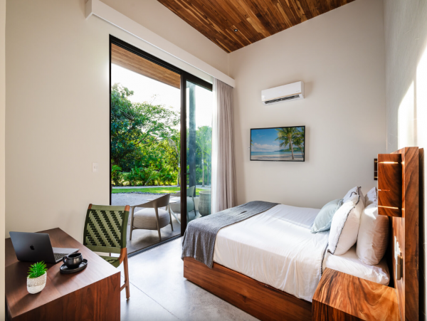 Playa Tamarindo Luxury Villa with 6 Bedroom, Pool & Hot Tub