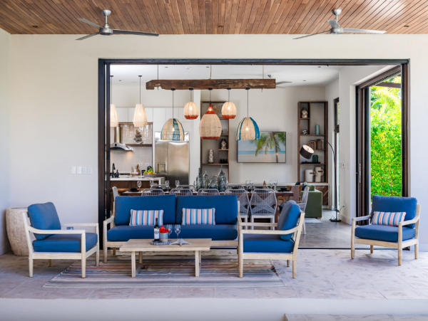 Playa Tamarindo Luxury Villa with 6 Bedroom, Pool & Hot Tub