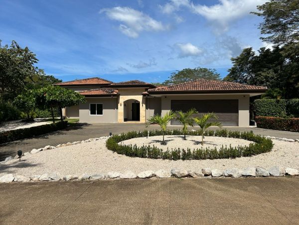 Gorgeous Tamarindo 5 Bedroom Vacation Rental