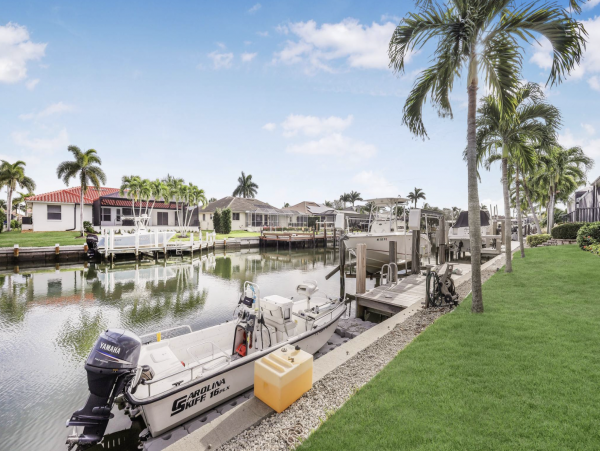 Marco Island Luxury Rental Home Along Waterway Pool