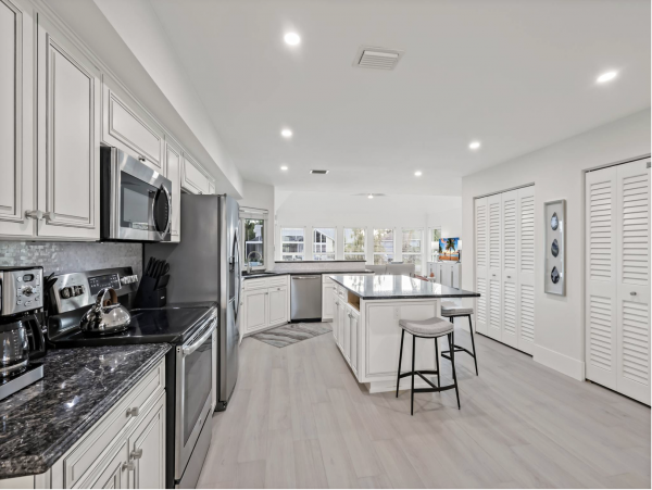 Lovely Three Bedroom Luxury Vacation Home
