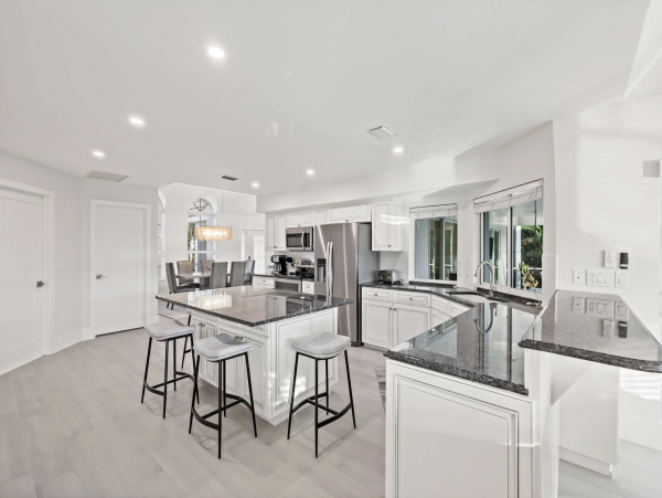 Lovely Three Bedroom Luxury Vacation Home