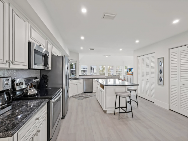 Lovely Three Bedroom Luxury Vacation Home