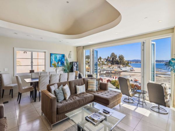 Gorgeous House in Capitola Beach with Great Views