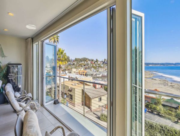 Gorgeous House in Capitola Beach with Great Views