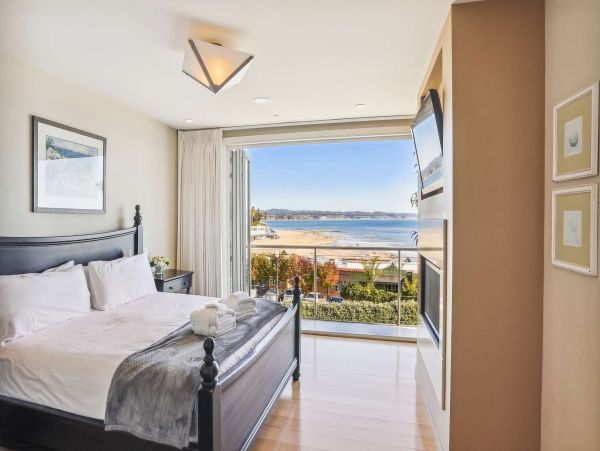 Gorgeous House in Capitola Beach with Great Views