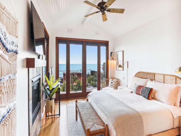 Capitola Beach Vacation Home with 3 Bedroom & Ocean View