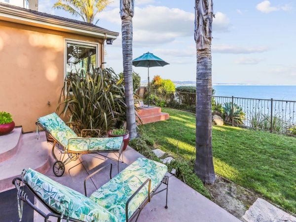 Capitola Beach Vacation Home with 3 Bedroom & Ocean View