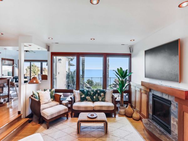 Capitola Beach Vacation Home with 3 Bedroom & Ocean View