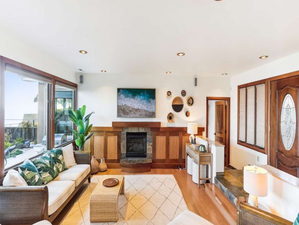 Capitola Beach Vacation Home with 3 Bedroom & Ocean View
