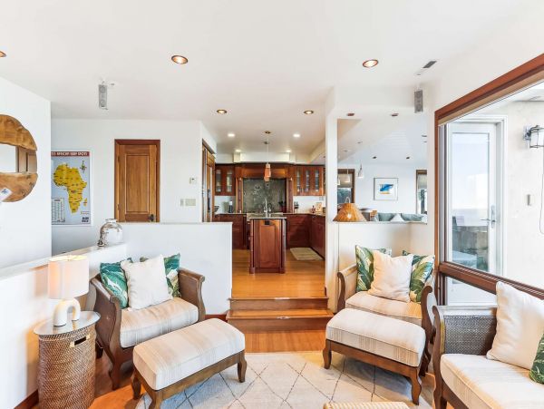 Capitola Beach Vacation Home with 3 Bedroom & Ocean View