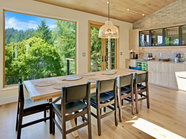 Luxury  Home W/Pool, Sauna & Hot Tub Close to Santa Cruz Beaches & Parks