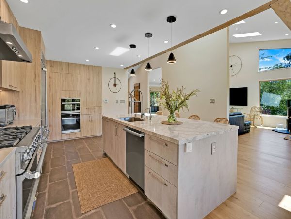 Luxury  Home W/Pool, Sauna & Hot Tub Close to Santa Cruz Beaches & Parks