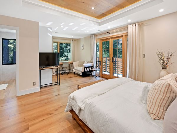 Luxury  Home W/Pool, Sauna & Hot Tub Close to Santa Cruz Beaches & Parks