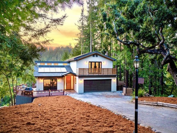 Luxury  Home W/Pool, Sauna & Hot Tub Close to Santa Cruz Beaches & Parks