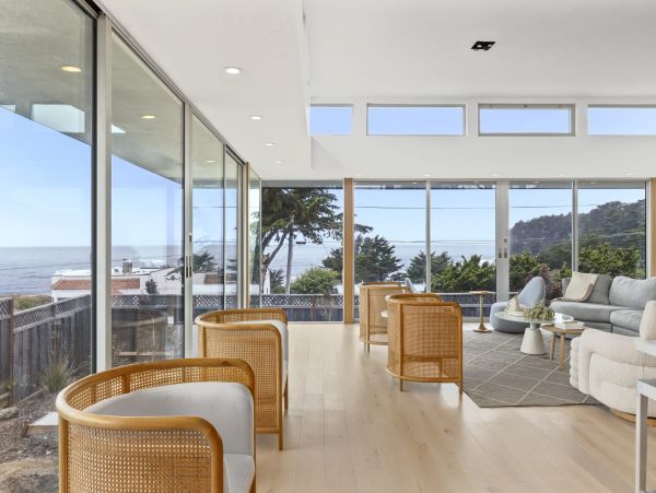 Modern Moss Beach Vacation Home with 3 Bedrooms