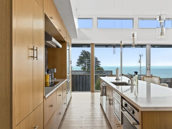 Modern Moss Beach Vacation Home with 3 Bedrooms