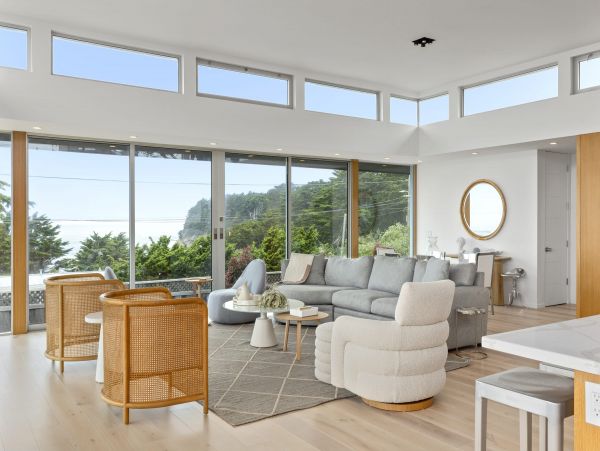 Modern Moss Beach Vacation Home with 3 Bedrooms