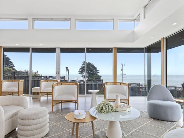 Modern Moss Beach Vacation Home with 3 Bedrooms