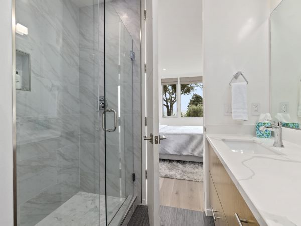 Modern Moss Beach Vacation Home with 3 Bedrooms