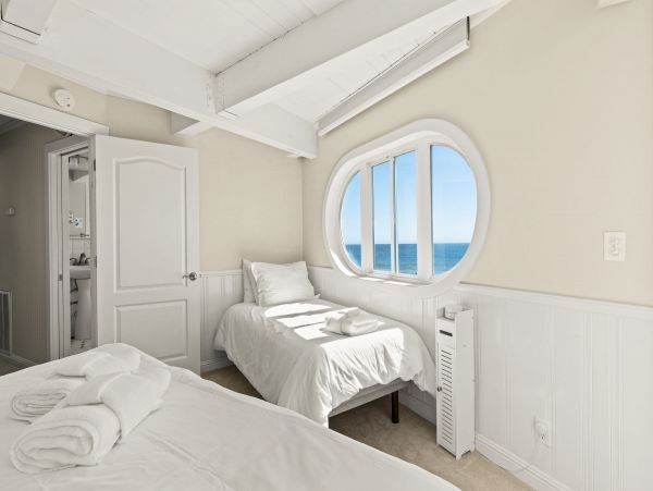 Lovely Beachfront Vacation Home in Aptos
